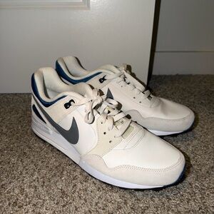 Nike Men's Cream and Gray Sneakers